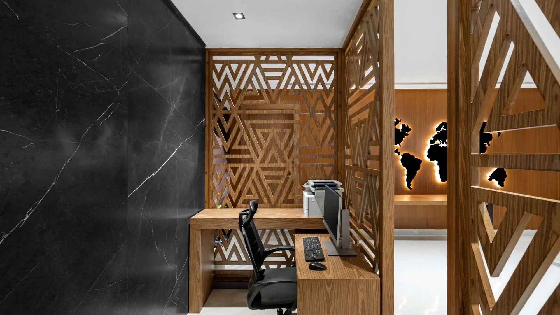 Radisson Blu Hotel Riyadh Qurtuba 4*,