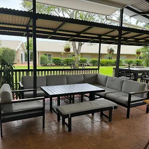 Motor 3* Mareeba